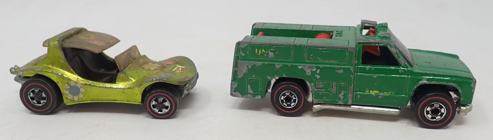 Hot Wheels Redline Sand Crab & Rescue Truck: Shipping available