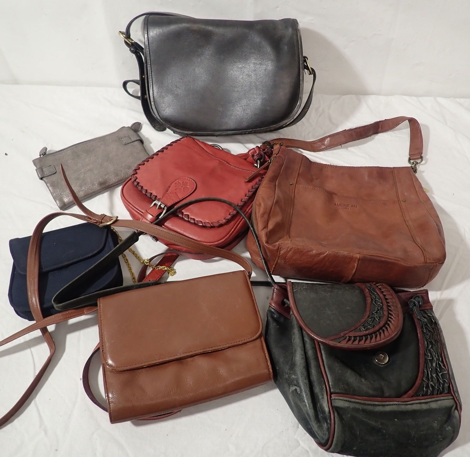 Purses: Shipping available