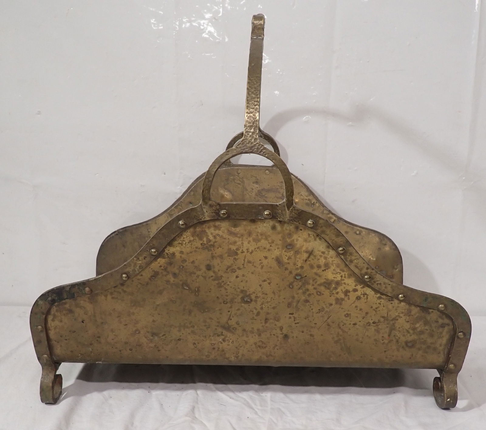 Heavy Brass Log Holder: Approx 16" x 22" x 21 1/2" tall. No in house shipping !