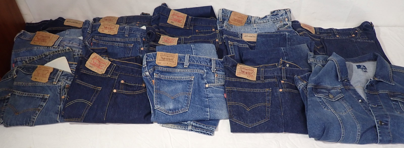 13 Pair of Levis Jeans & George Denim Jacket: Some of the jean sizes are 36x30, 36x29, 34x29. Shipping available