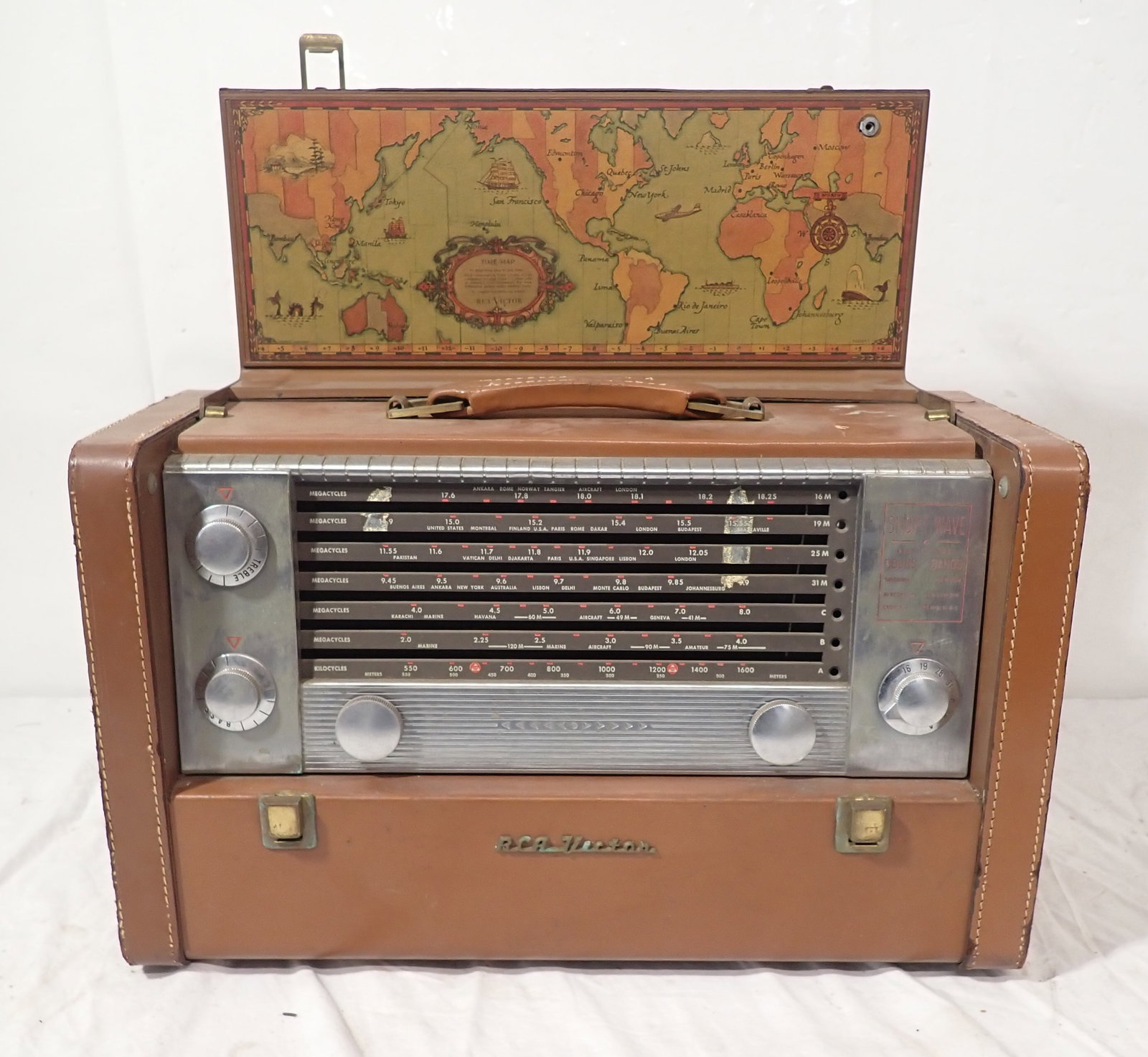 RCA Victor Strato-World Short Wave Radio w/ Leather case: 1950's, 11" x 17" x 8" - Shipping available