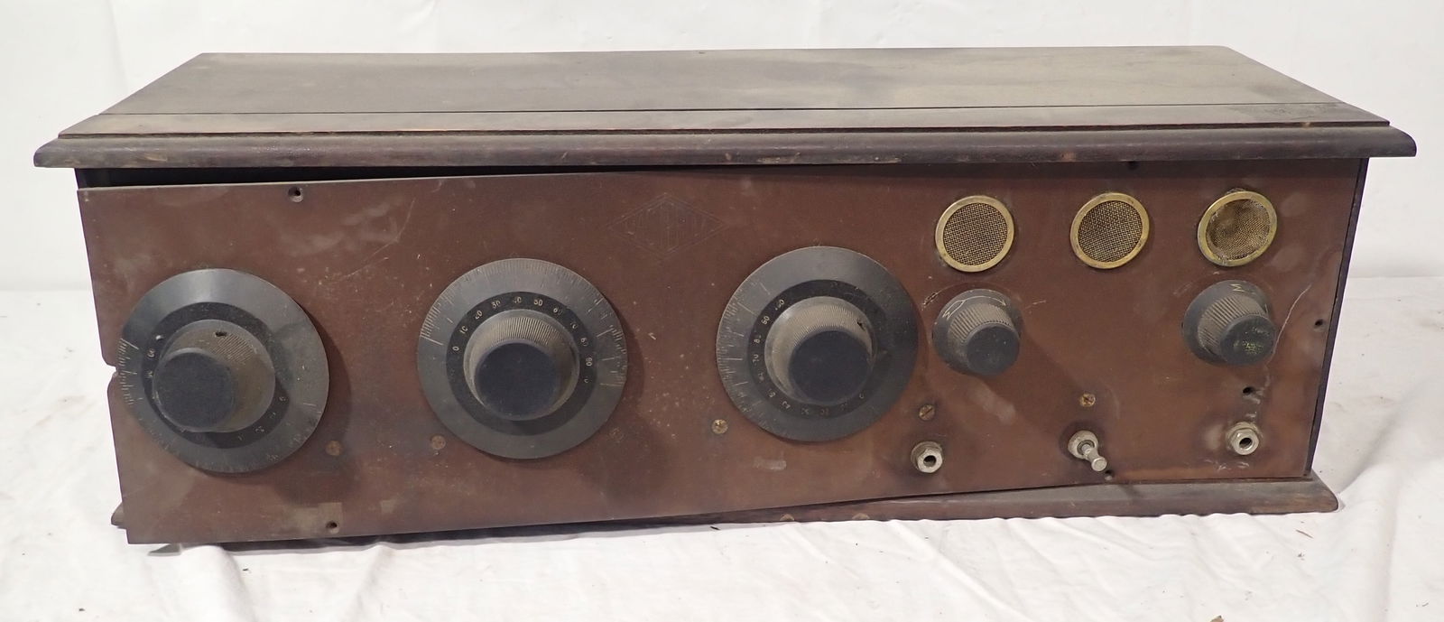 Mastrola Neutrodyne Short Wave Radio missing tubes, poor condition, 8" x 25" x 8": 8" x 25" x 8" - Shipping available ($20 handling charge, plus postage)