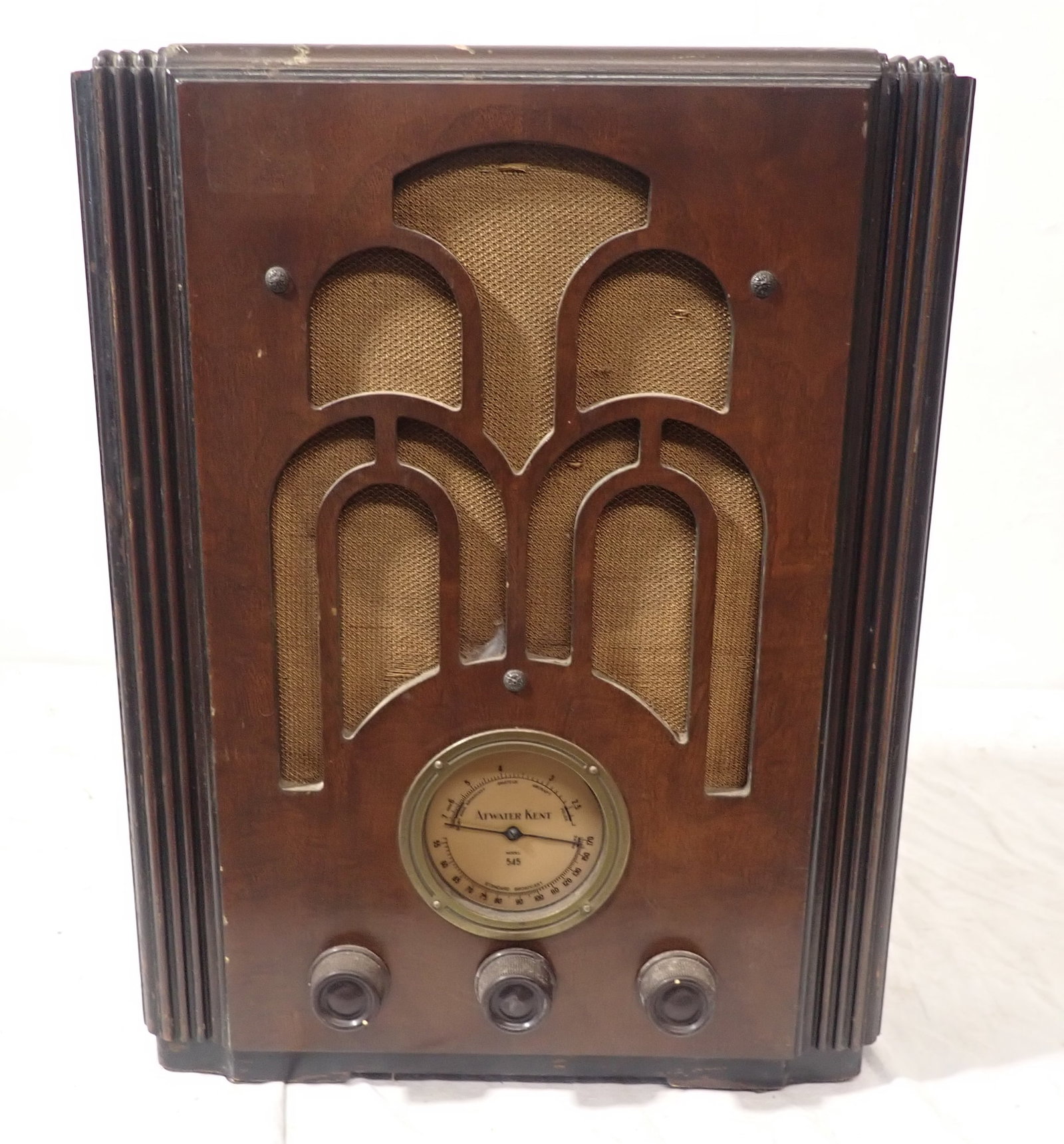 Atwater Kent Model 545 Radio Cathedral type (1 of 4)