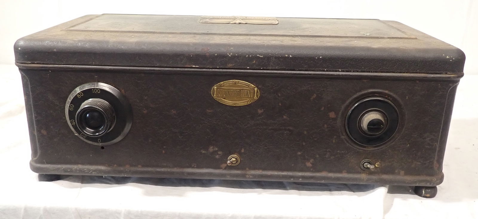 Atwater Kent Model 44 Radio: 8" x 21" x 11" - No in house shipping !