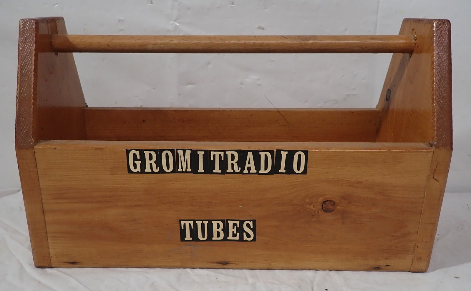 Radio Tube / Tool Tote: Apprx 7" x 16 1/2" x 10" tall. Shipping available
