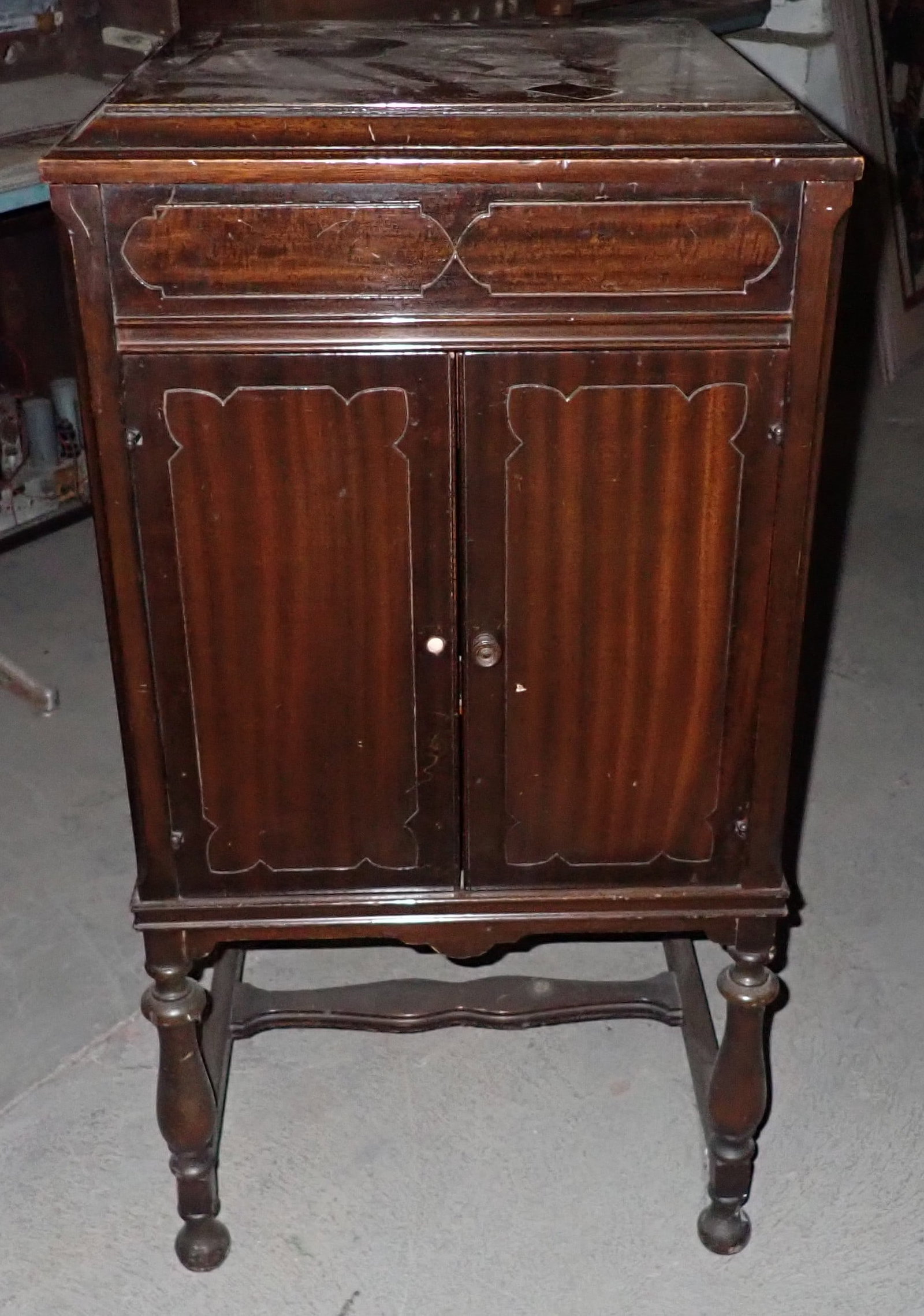 Neutrodyne Ware Receiver Floor Model Radio: NO in house shipping !