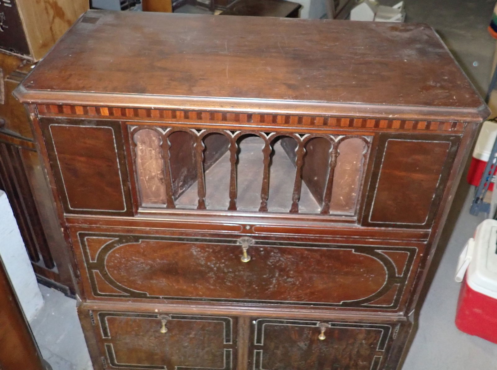 Empty Floor Model Case - 2