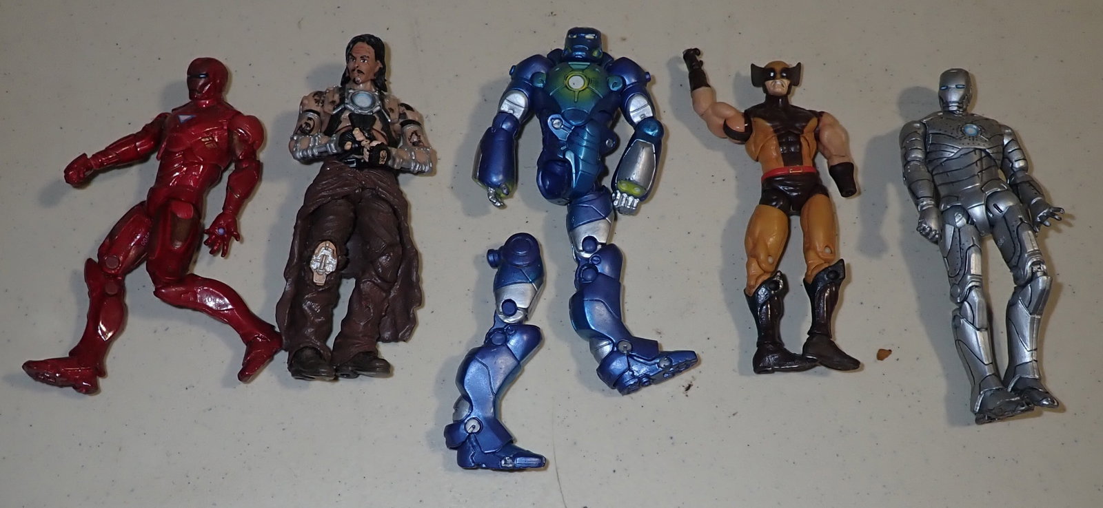 Action Figures: Apprx 4" - Shipping available