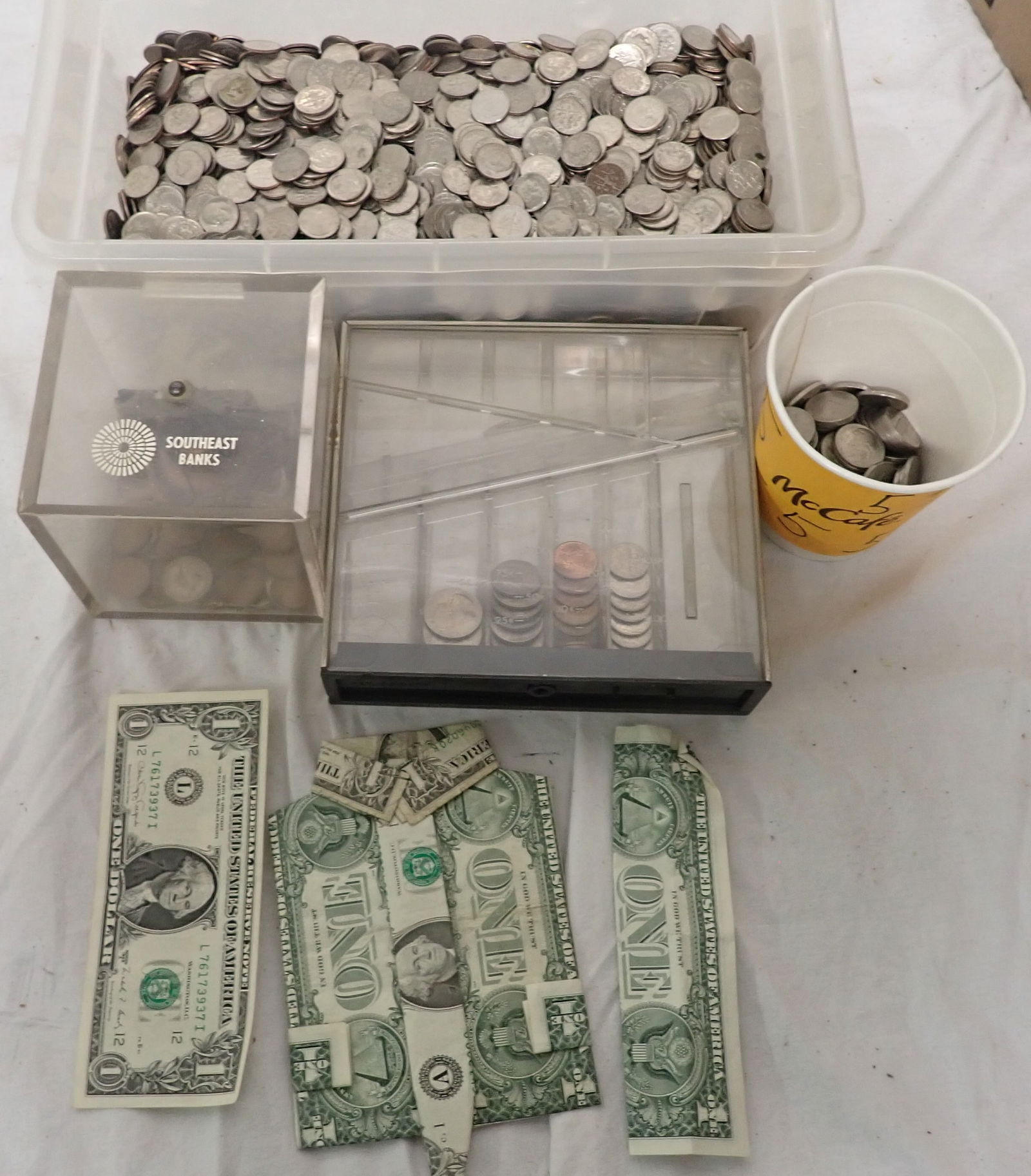 EstateDimes , Nickels , Dollars & Coins in Bank: Dimes weigh apprx 17 pounds.