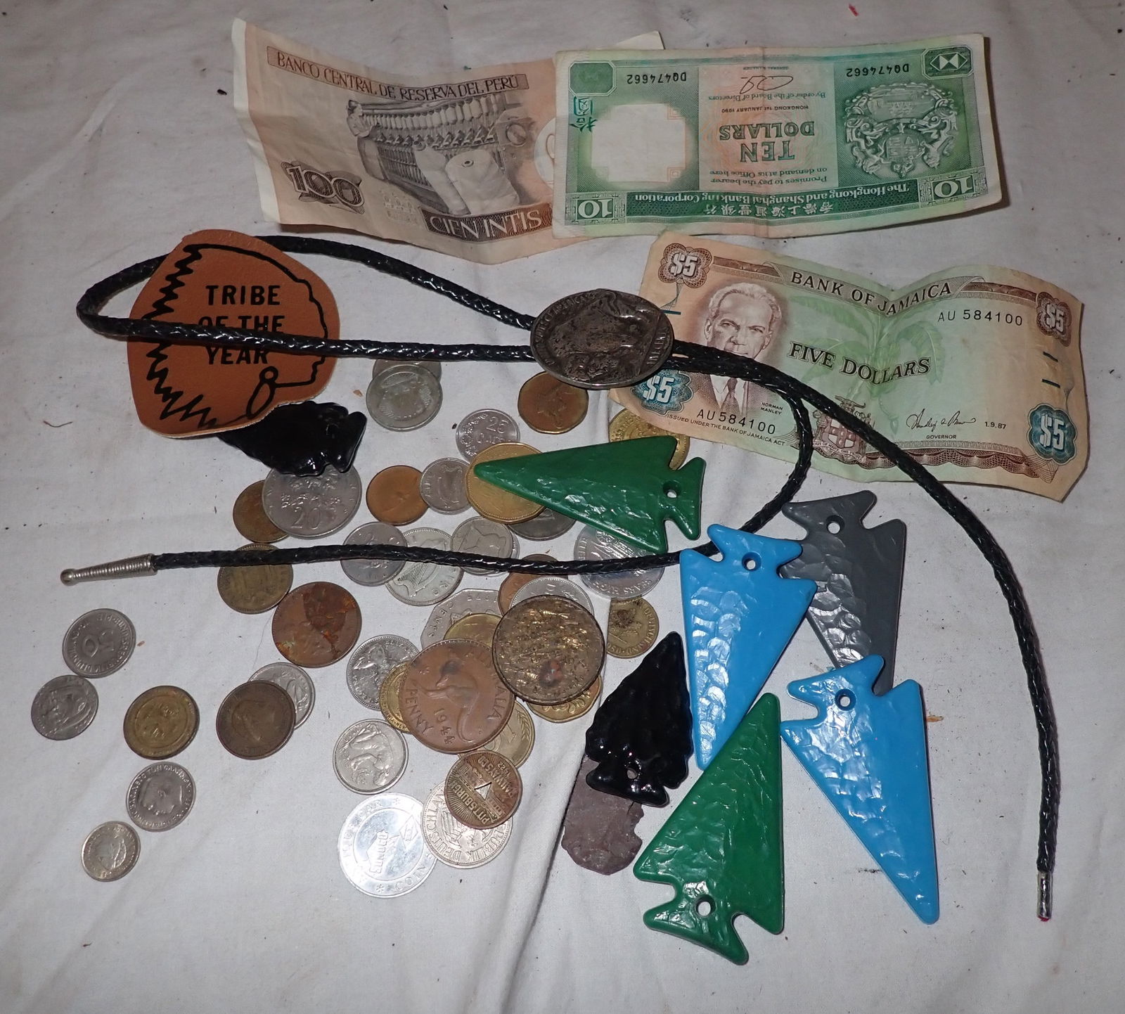 Foreign Coins, Paper Money & Misc: Shipping available