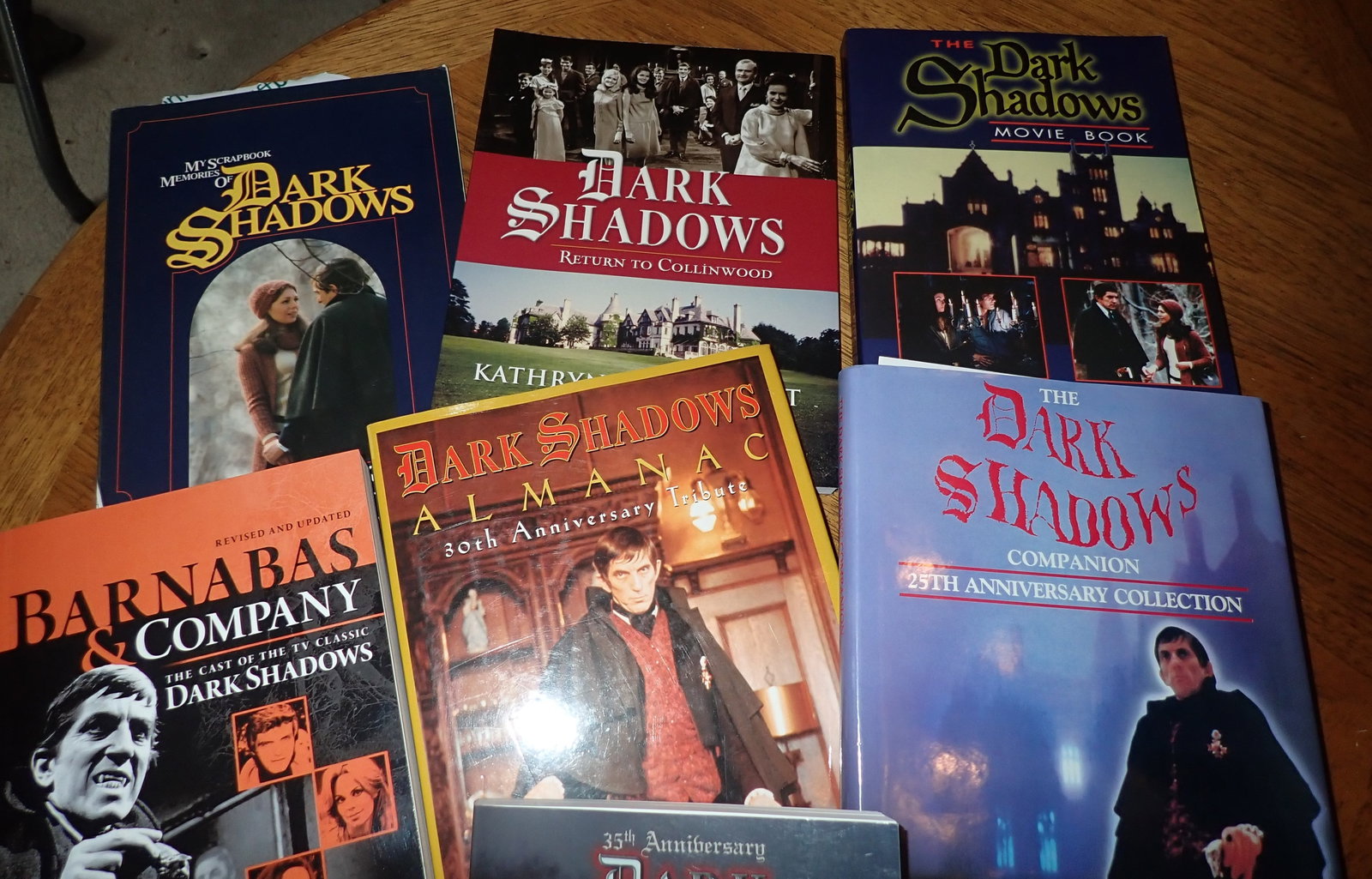 Dark Shadows Books - 2