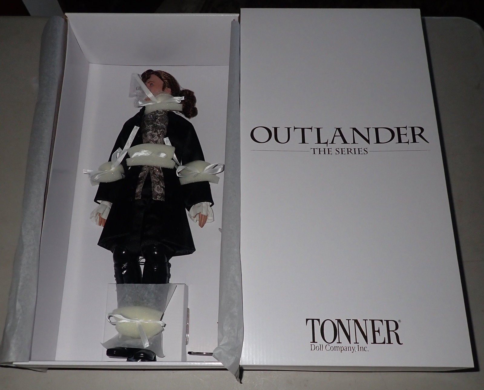 Tonner Outlander The Series Jamie Fraser: Approx 17". Shipping available