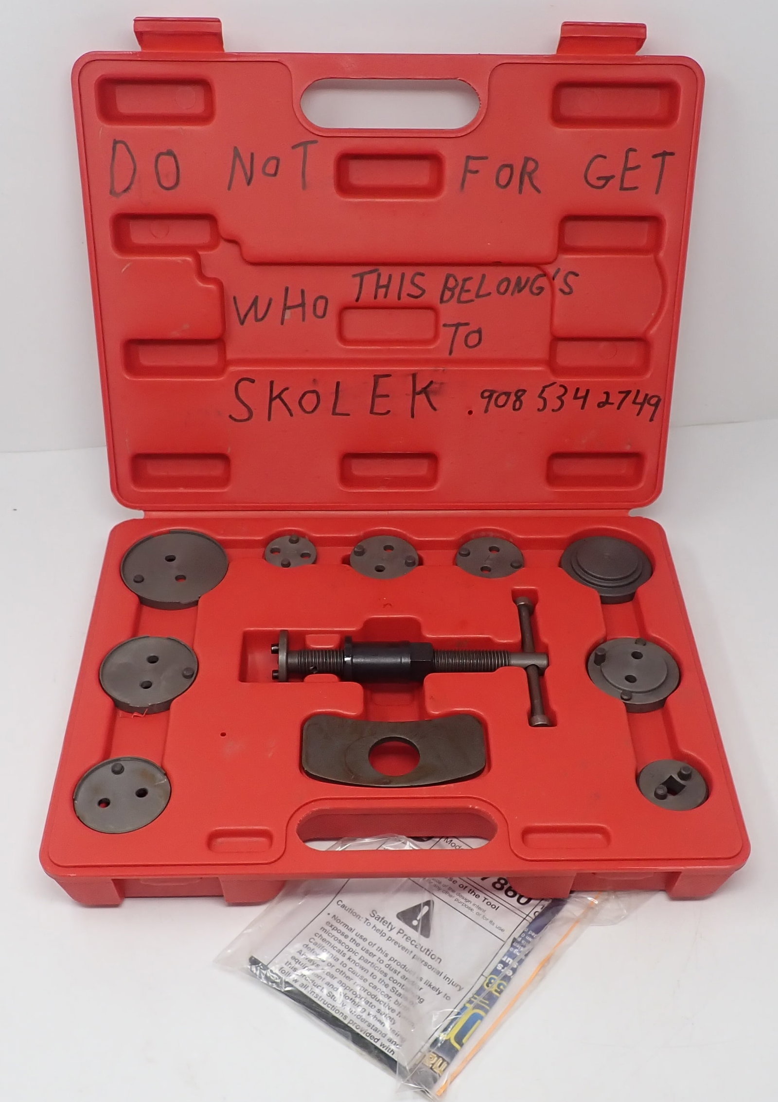 Astro Pneumatic 7860 Disc Brake Pad & Caliber Service Kit (1 of 3)
