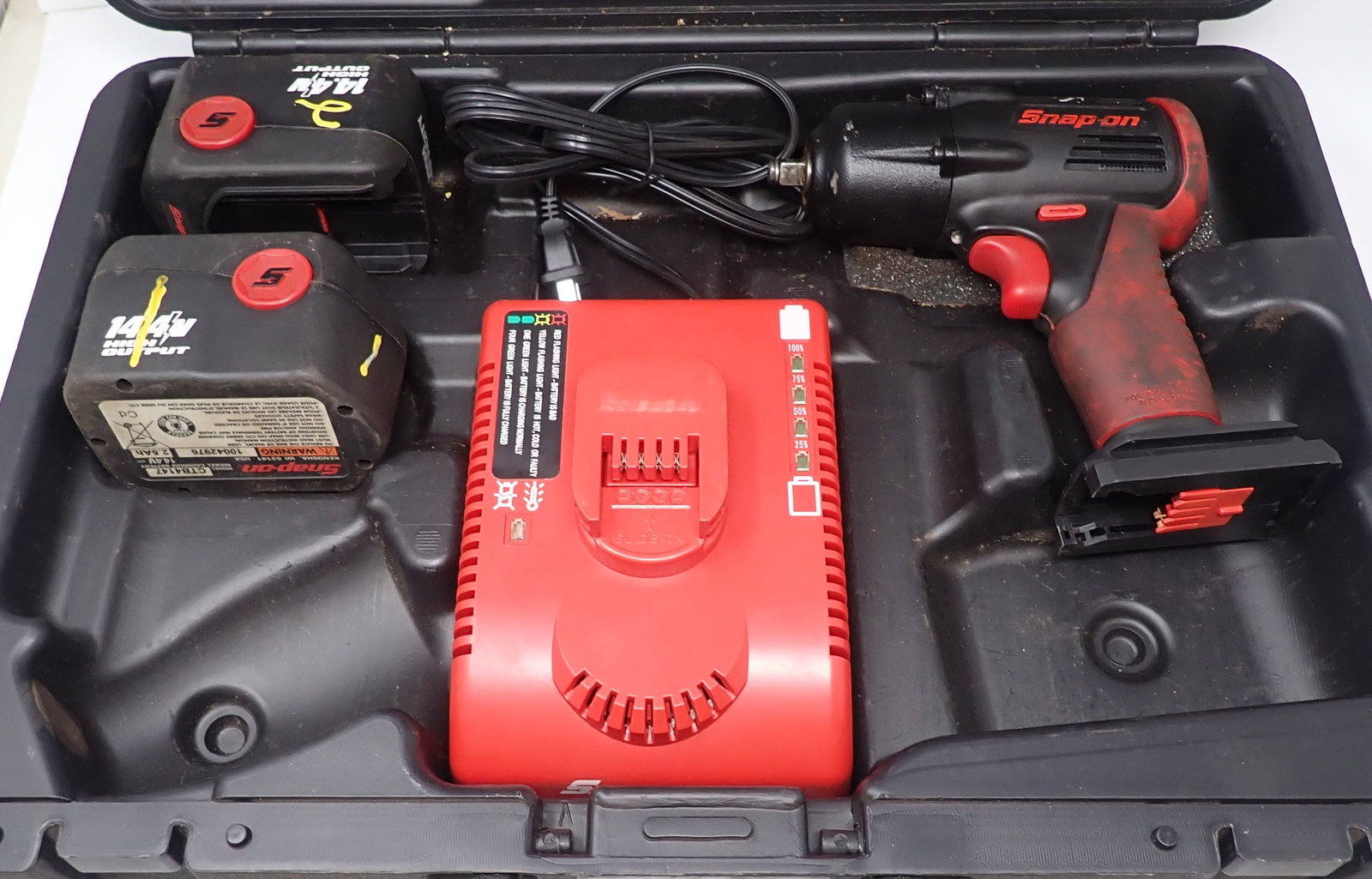 Snap On CT4410A 3/8" Drive Cordless Impact Wrench (1 of 6)