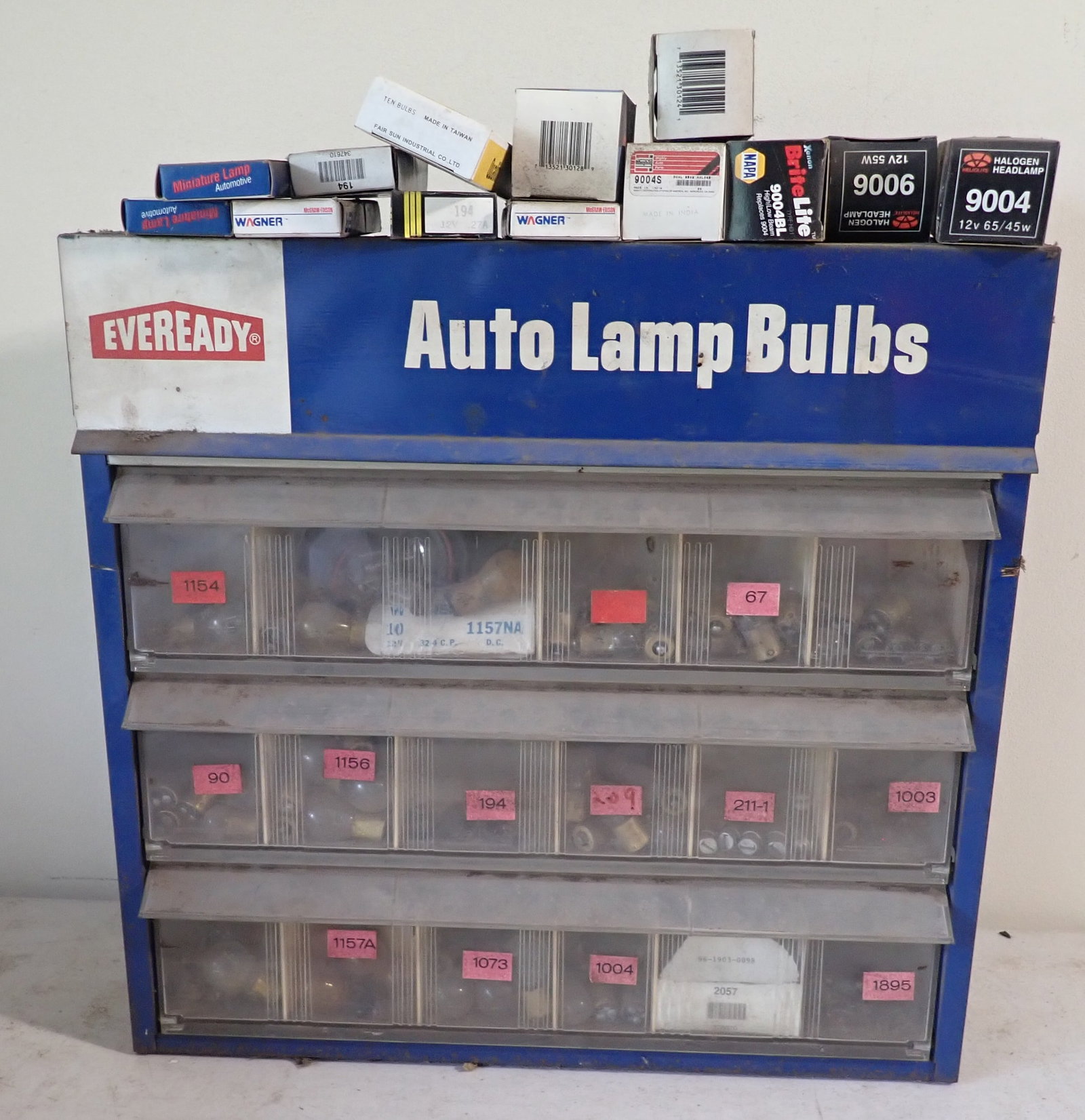 Eveready Auto Lamp Bulbs Wall Display / Organizer w/ Contents: Approx 3 1/4" x 17 1/2" x 17" tall. No in house shipping !
