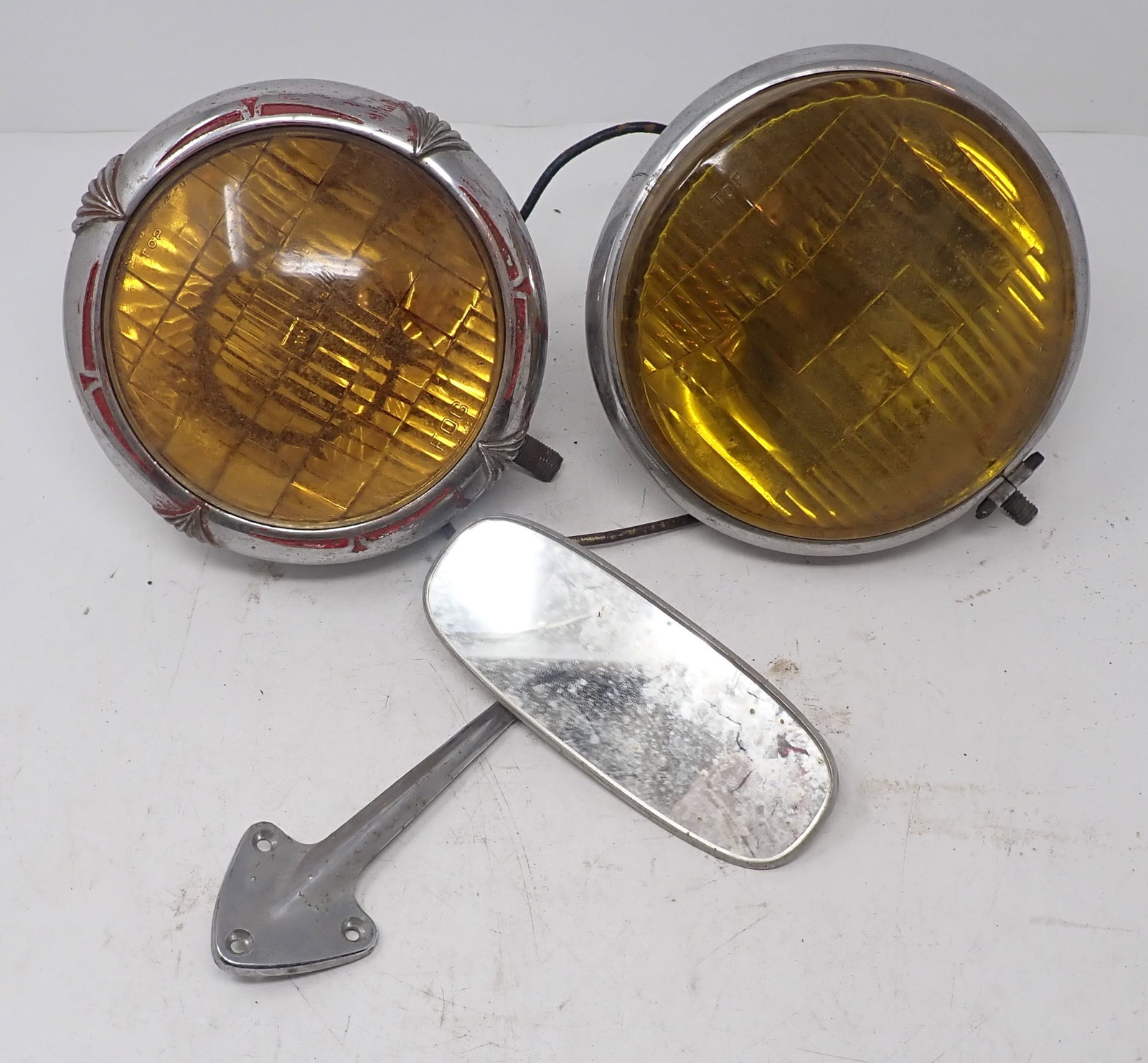 Yankee Clipper & Cats Eye Fog Lights w/ Mirror: Approx 7" in diameter. Shipping available