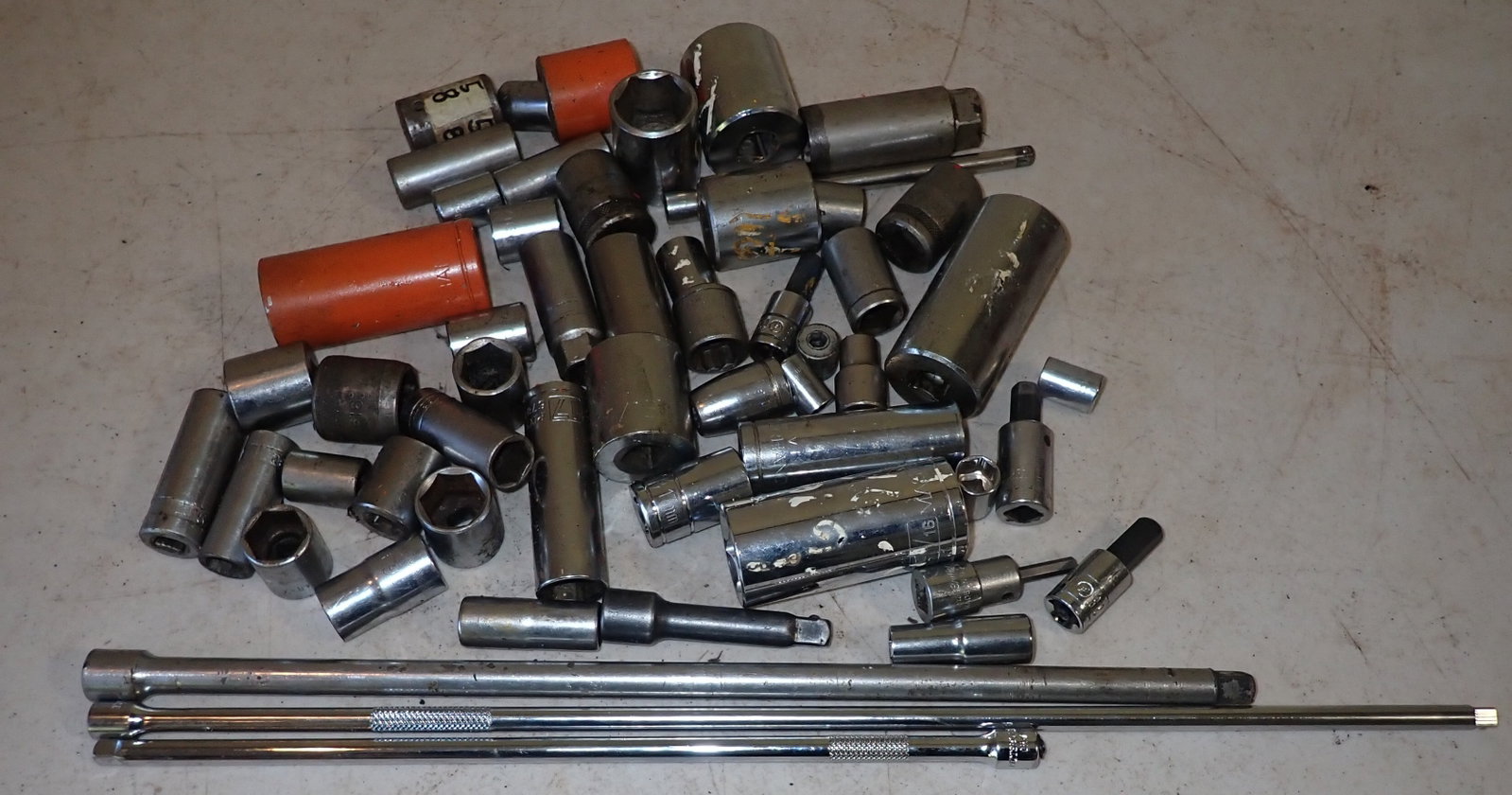 Mixed Lot of Sockets & Extensions: Shipping available