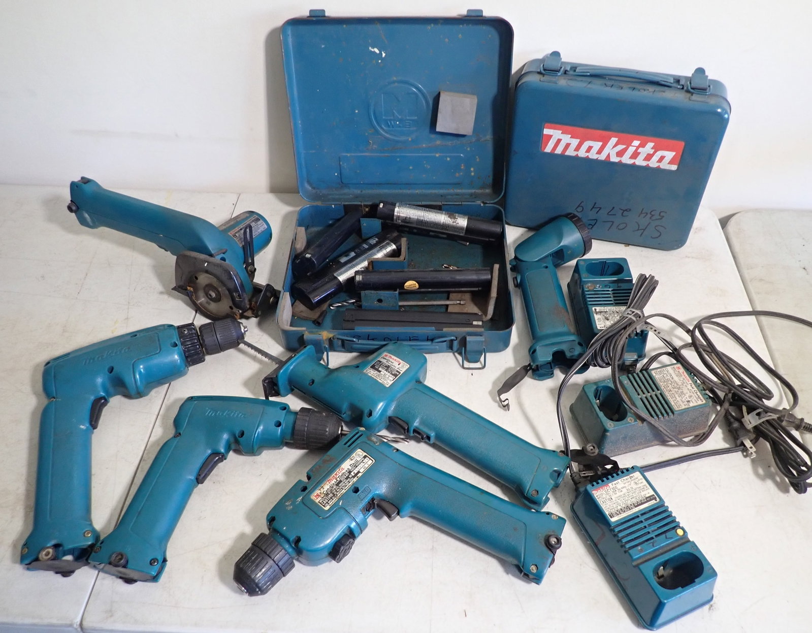 Makita Drills, Circular Saw, Recipro Saw , Chargers, Flashlight: No in house shipping !