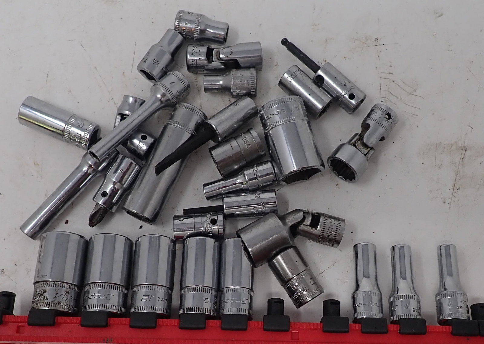 Mixed Lot of Snap On 1/4" Drive Sockets: Shipping available