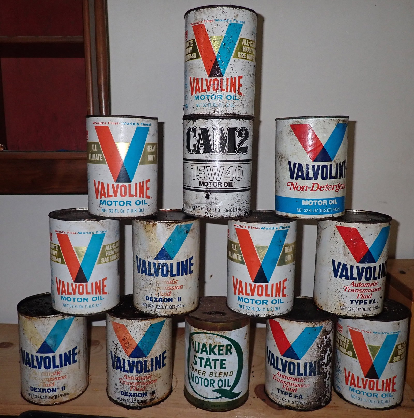 Valvoline & Quaker State Oil Cans: All are full. No in house shipping !