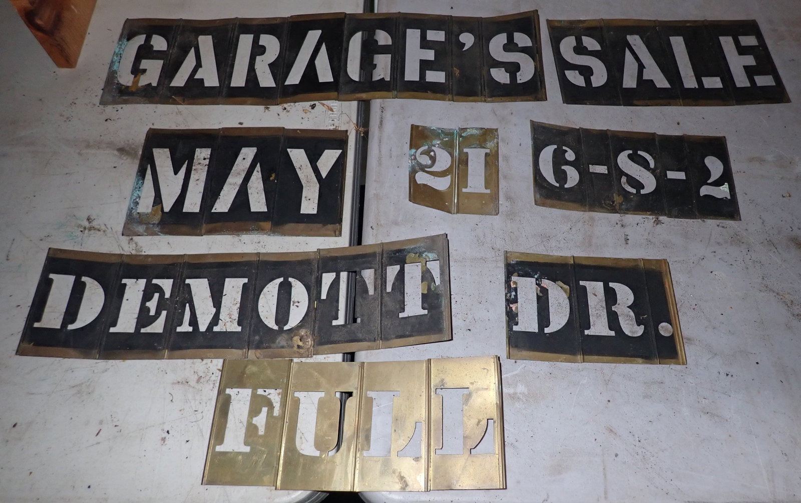 Brass Garage Sale Stencil (1 of 2)