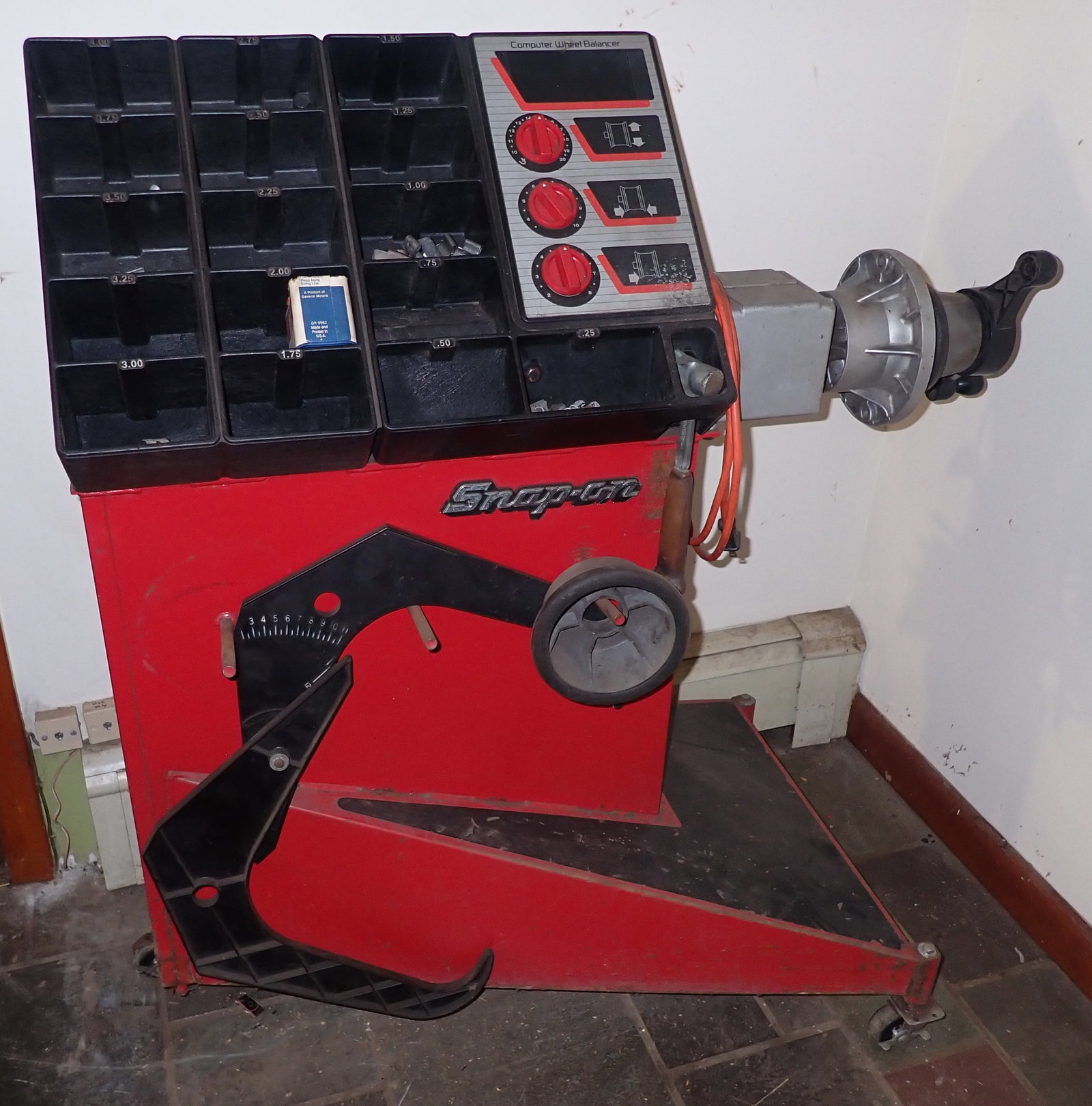 Snap On Computer Wheel Balancer (1 of 9)