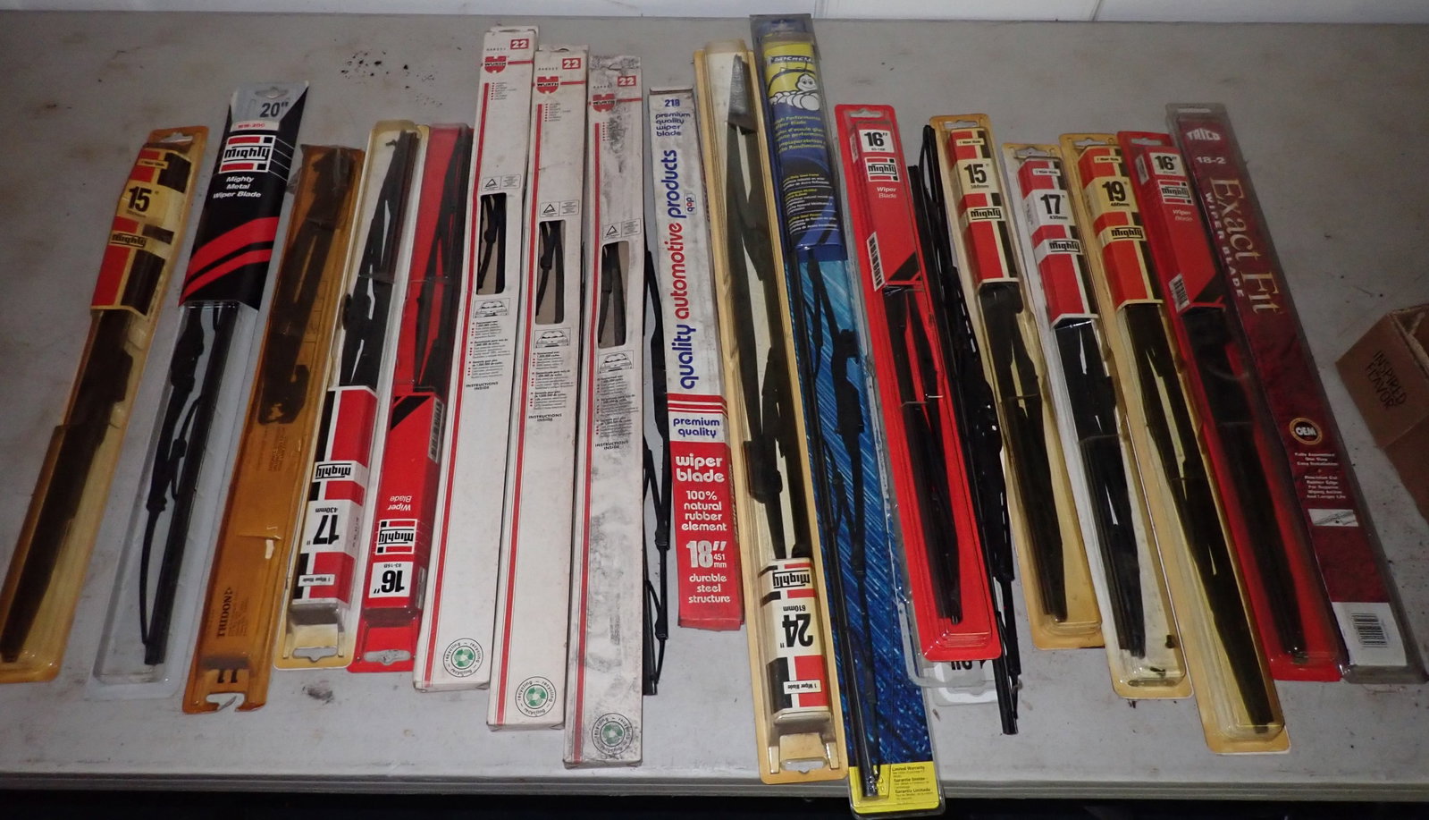 Windshield Wipers: Shipping available