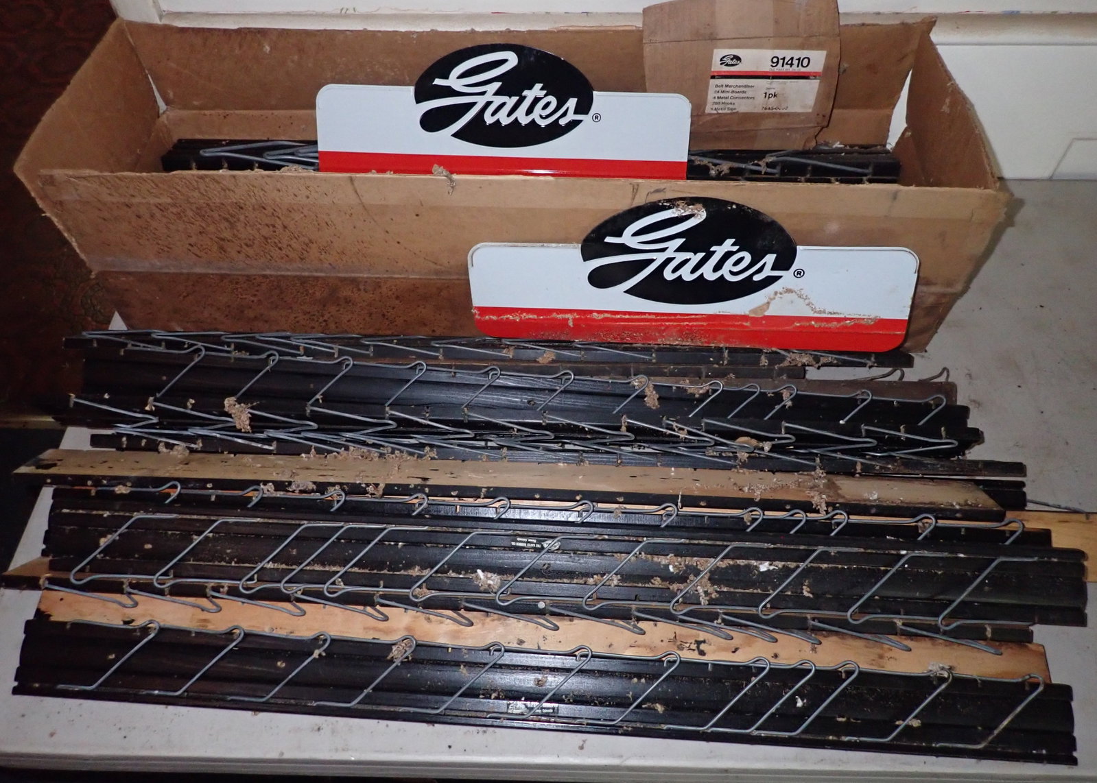 Gates Belt Merchandiser Mini Board Racks: Approx 36" long. No in house shipping !