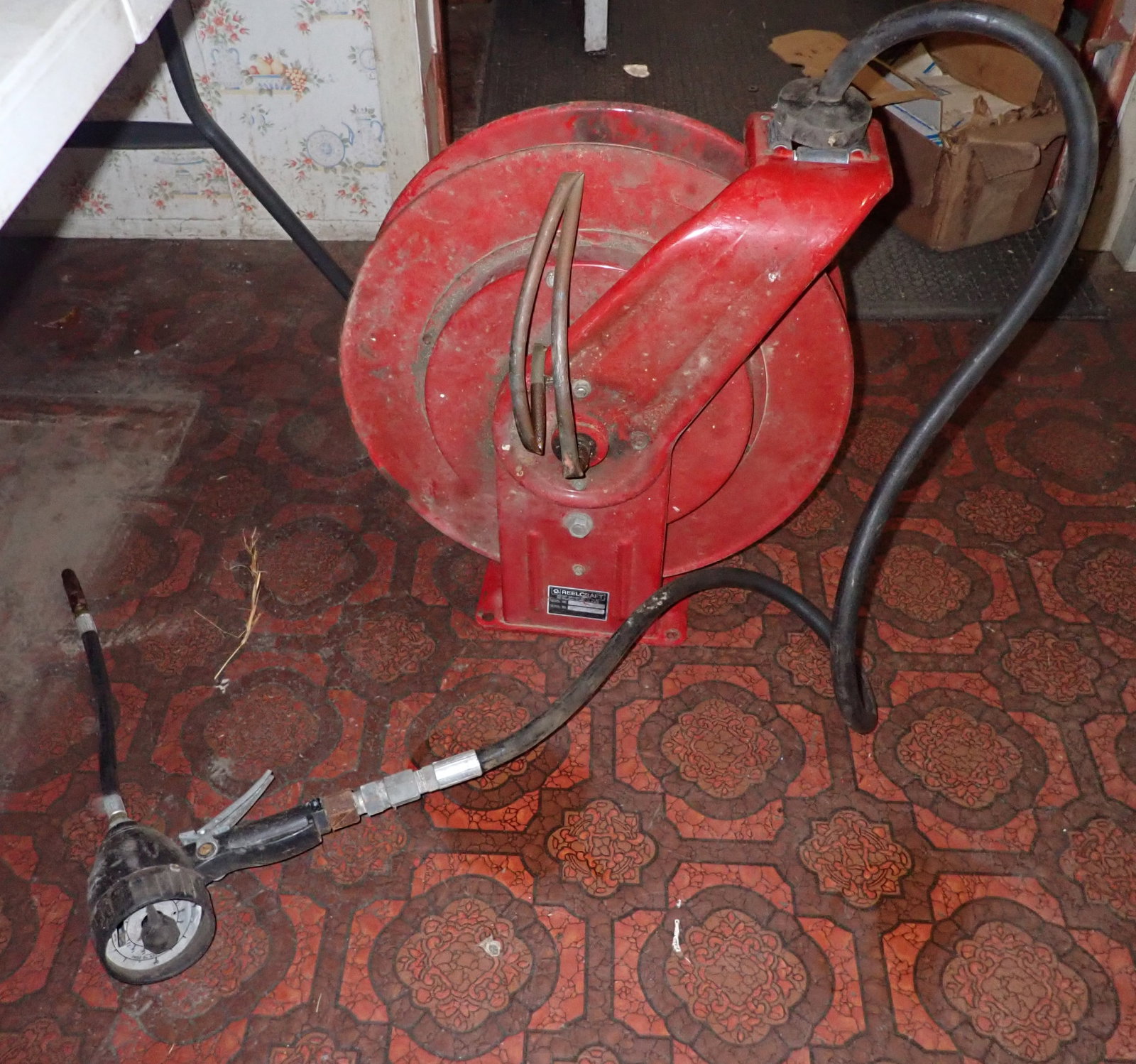 Reel Craft Grease Reel: No in house shipping !