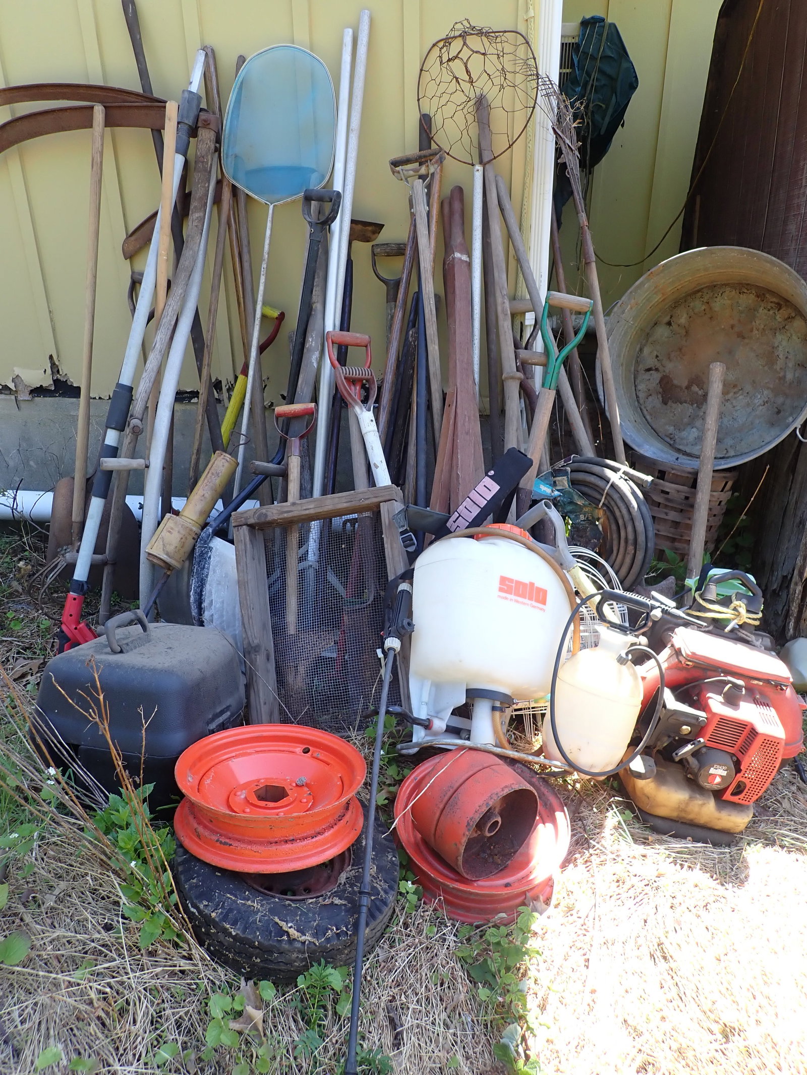 Sickle Bars, Hand Tools , & Misc (1 of 7)