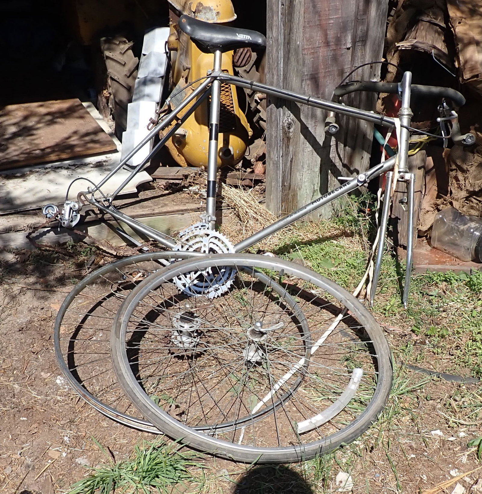 Motobecane Grand Touring Bicycle (1 of 3)