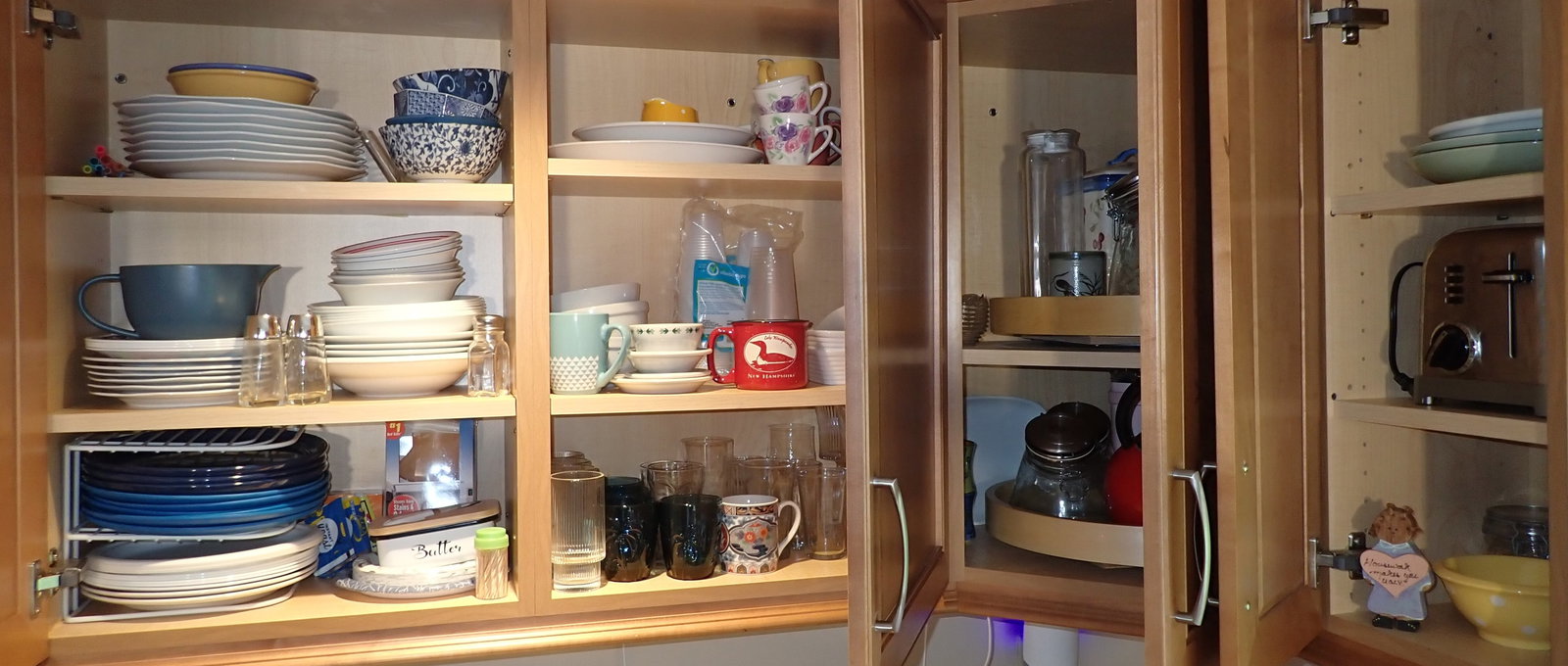 Contents of 3 Kitchen Cabinets: Take what you want and leave the rest. NO in house shipping !