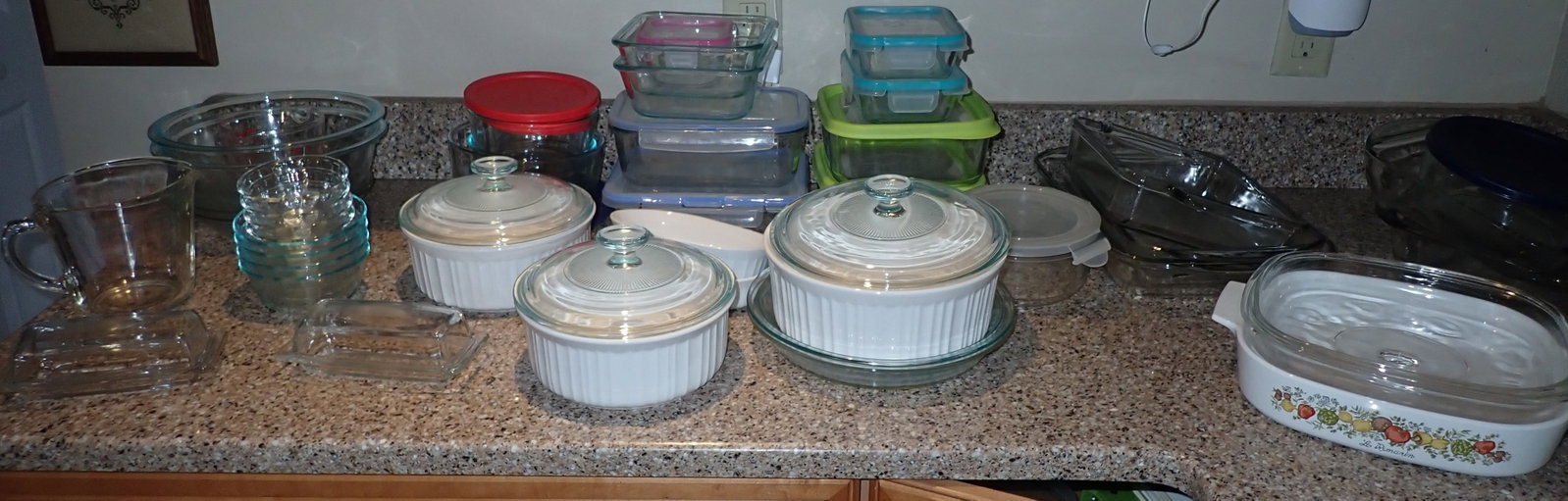 Pyrex, Anchor Hocking, Corning Ware & Misc (1 of 8)