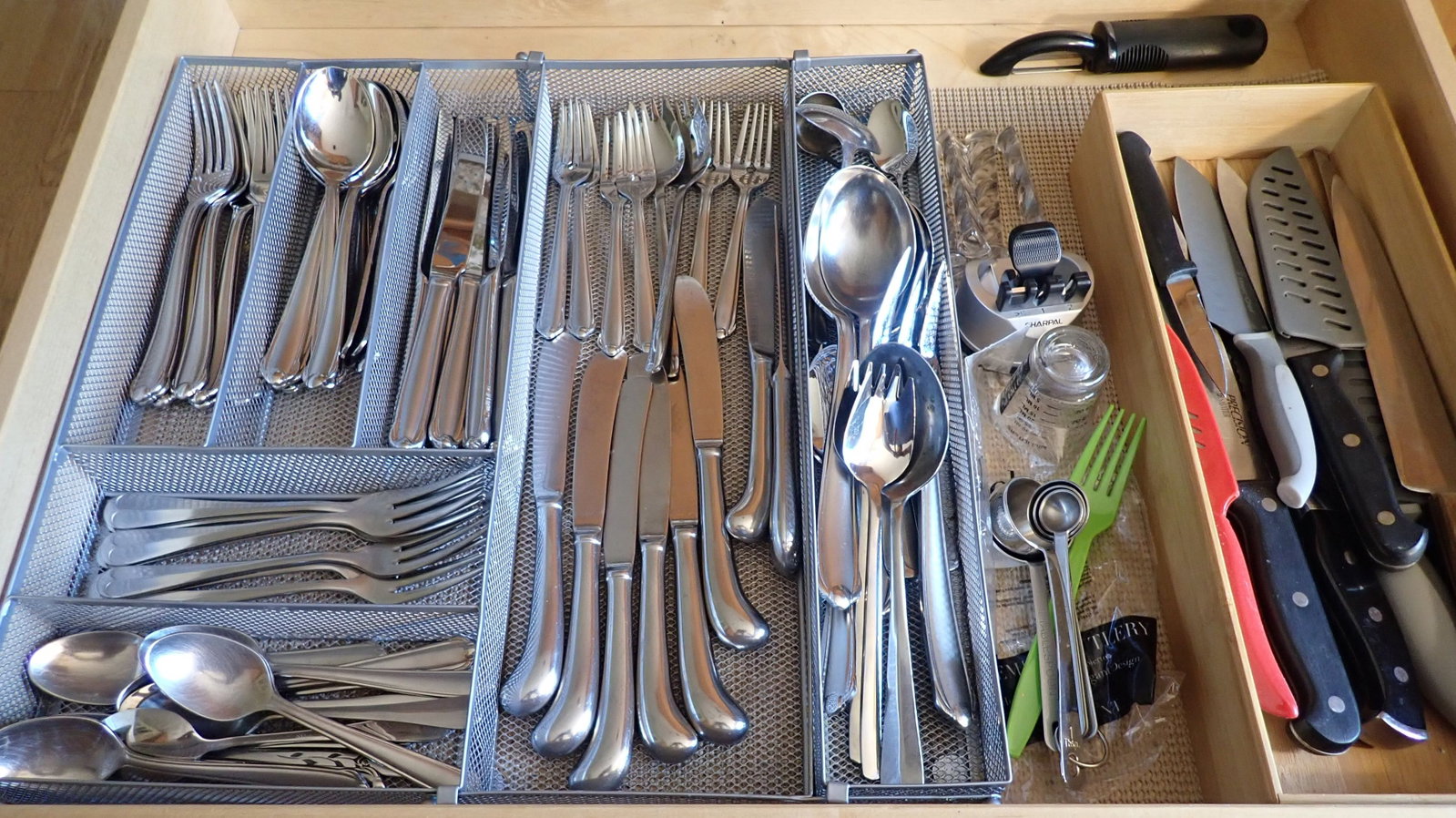 Misc Kitchenware: Lot includes all in cabinets and drawers under counter. Take what you want and leave the rest. No in house shipping !