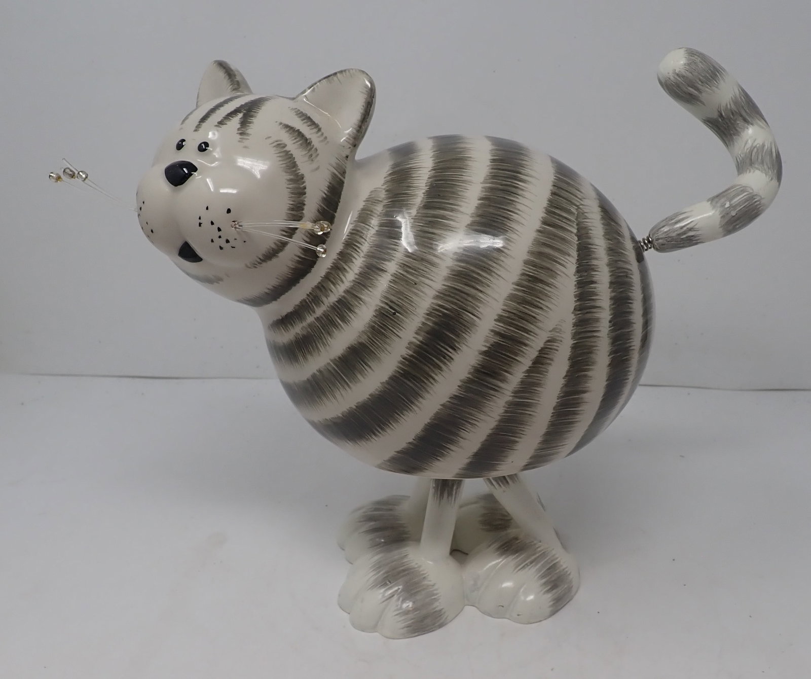 Ceramic Bobble Cat (1 of 2)