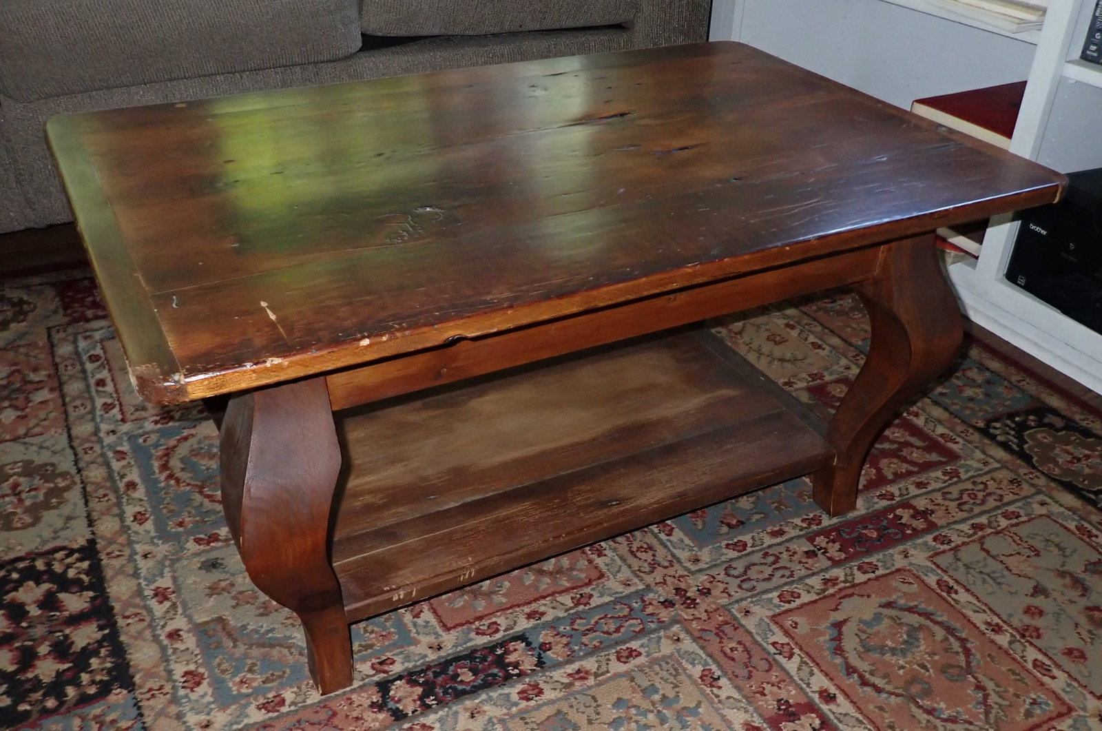 Coffee Table: Approx 23 1/2" x 36" x 18" tall. No in house shipping !