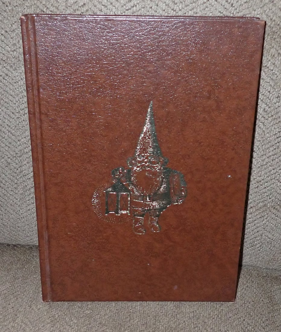 Gnomes Poortvliet / Huygen Book: Shipping available