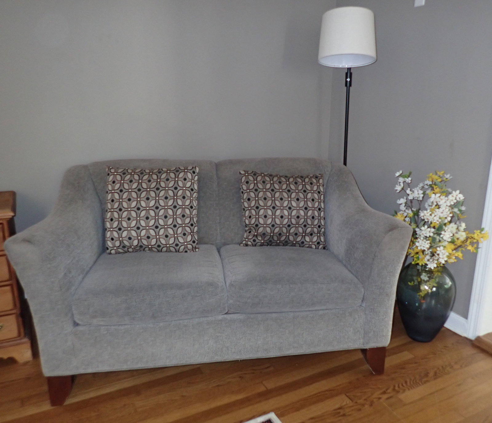 Emerald Craft Settee , Vase, & Floor Lamp: Settee is apprx 60 1/2" long, 19" to seat, 23 1/2" deep, 33 1/2" tall. Bring proper help to load ! No in house shipping ! Do not slide on floor !
