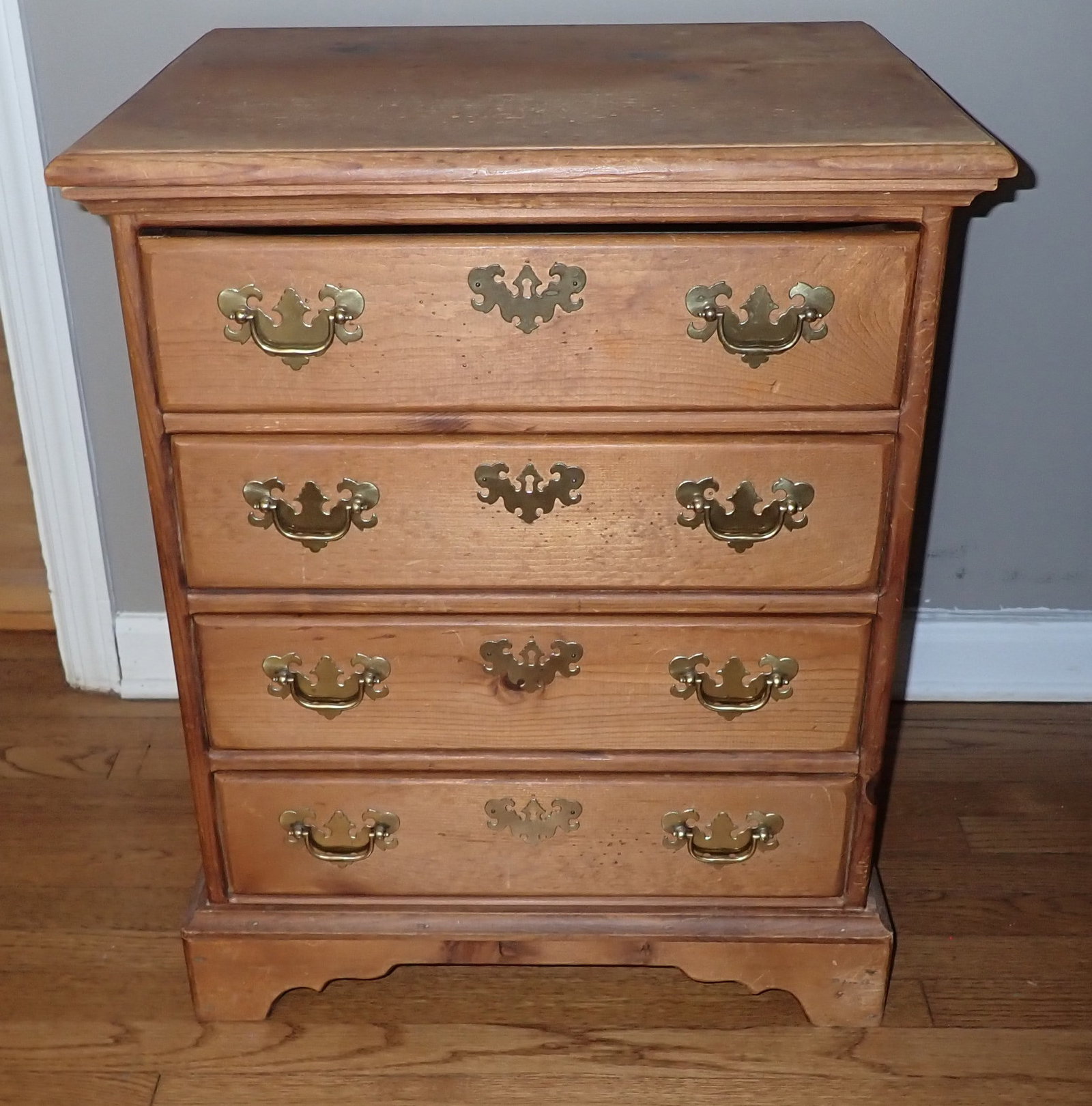 Habersham Plantation 4 Drawer Chest (1 of 3)