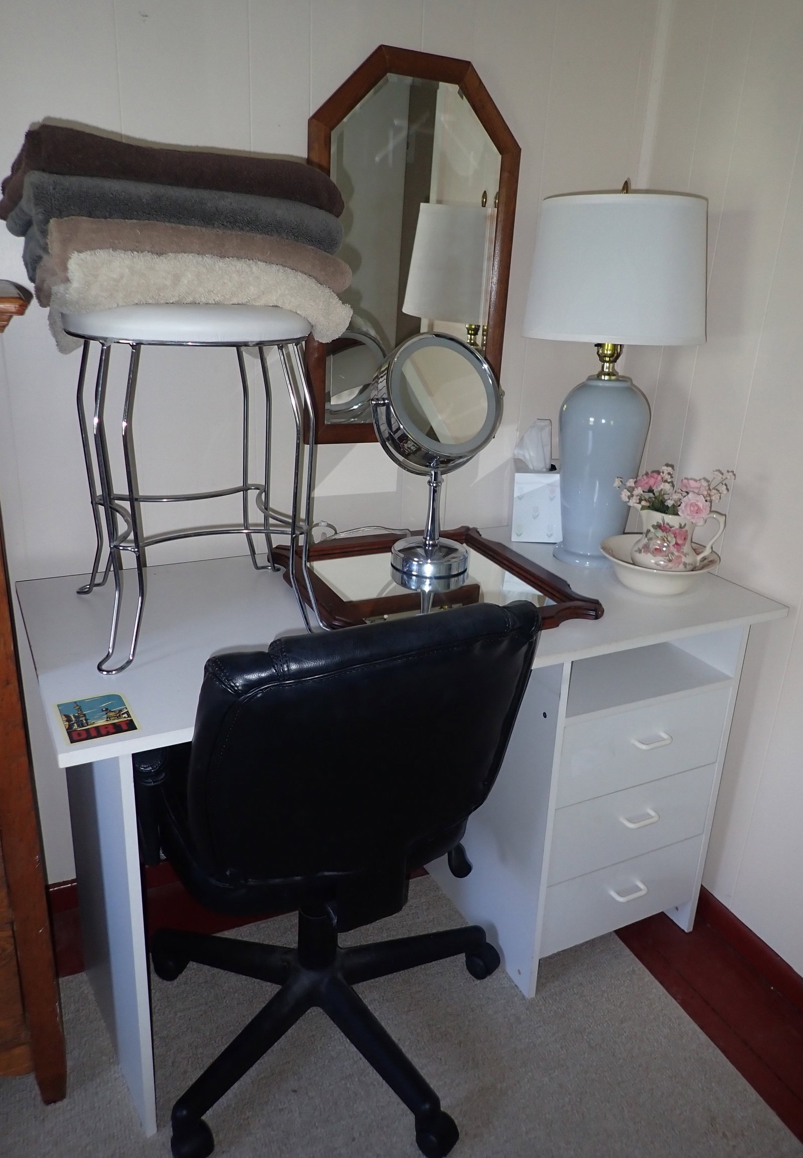 Desk, Chair, Vanity Mirror, Stool, Lamp, & Misc: Desk is approx 22 3/4" x 46 1/2" x 28 3/4" tall. Take what you want and leave the rest. Buyer to remove from second floor, with tight curved steps ! No in house shipping ! Do not scratch walls !