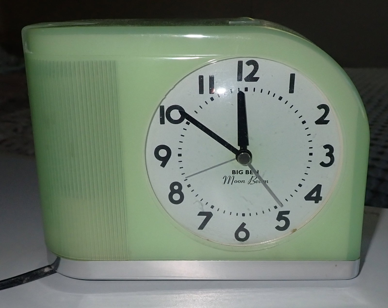 Big Ben Moon Beam Clock: Approx 5" tall. Shipping Available