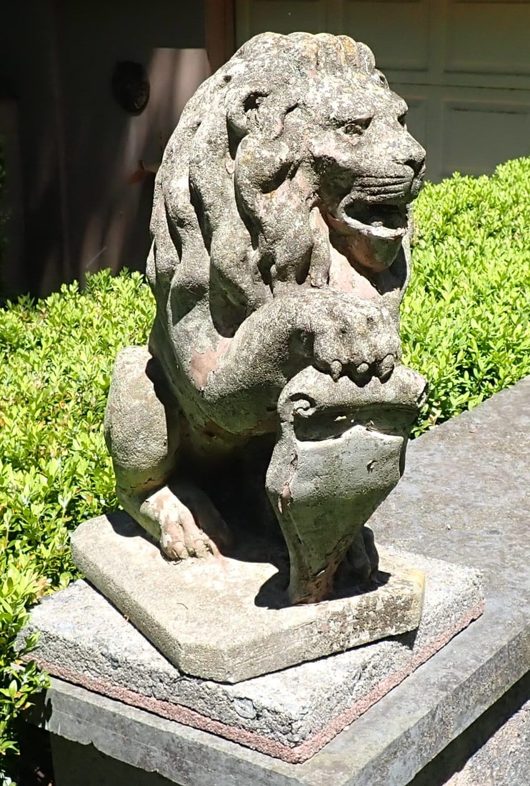 Concrete Lion Garden Statue: Apprx 9" x 11 5/8" x 19" tall. No in house shipping !