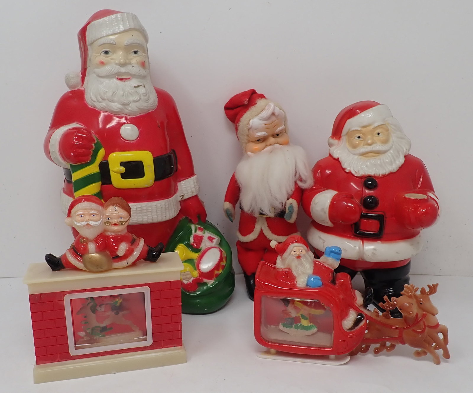 Light Up Santas & Misc Christmas Decorations (1 of 5)