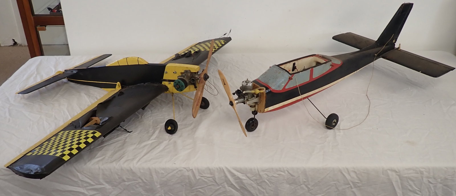 2 U Control Airplanes w/ Gas Engines (1 of 5)