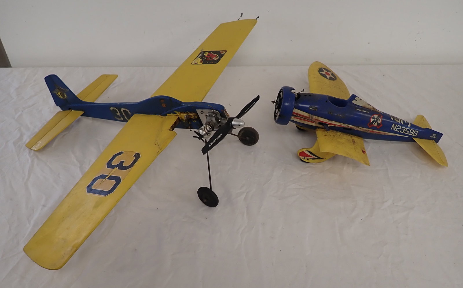 2 U Control Airplanes w/ Gas Engines (1 of 4)