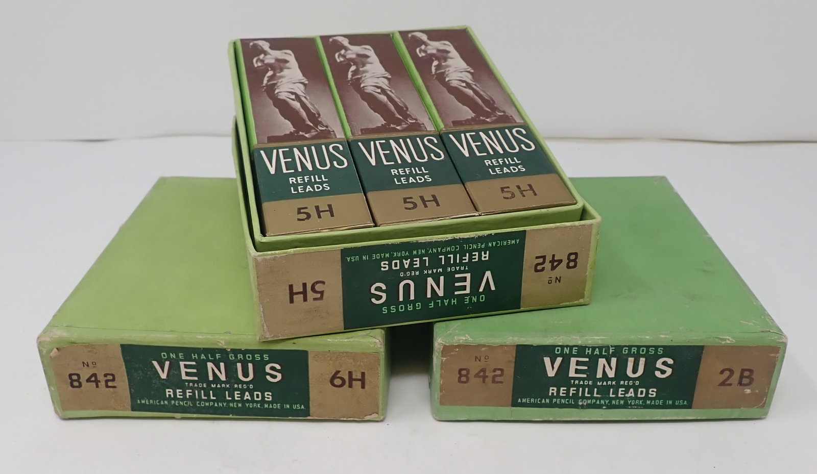 Venus Refill Leads: There are 3 boxes with 12 sleeves of six, in each box. Shipping available