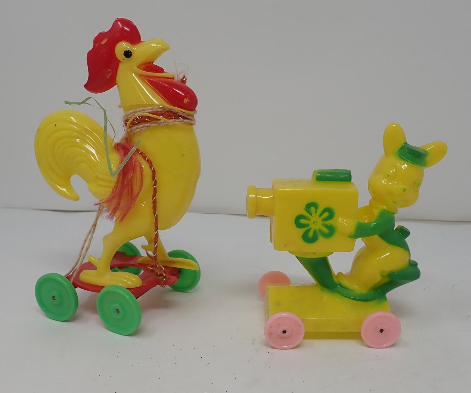 Rosbro Rooster & Bunny w/ Movie Camera Pull Toys (1 of 2)