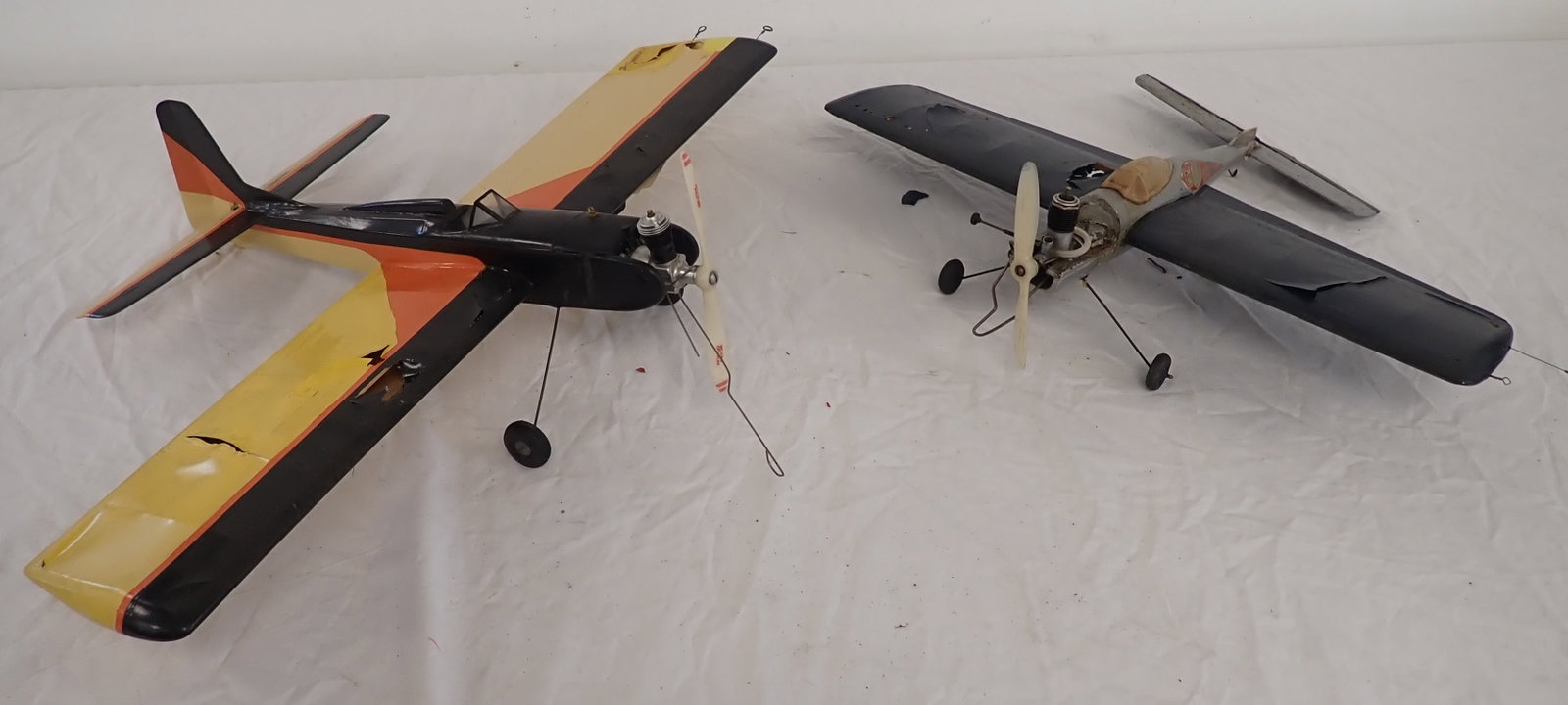 2 Control Line Model Airplanes w/ Gas Engines (1 of 5)