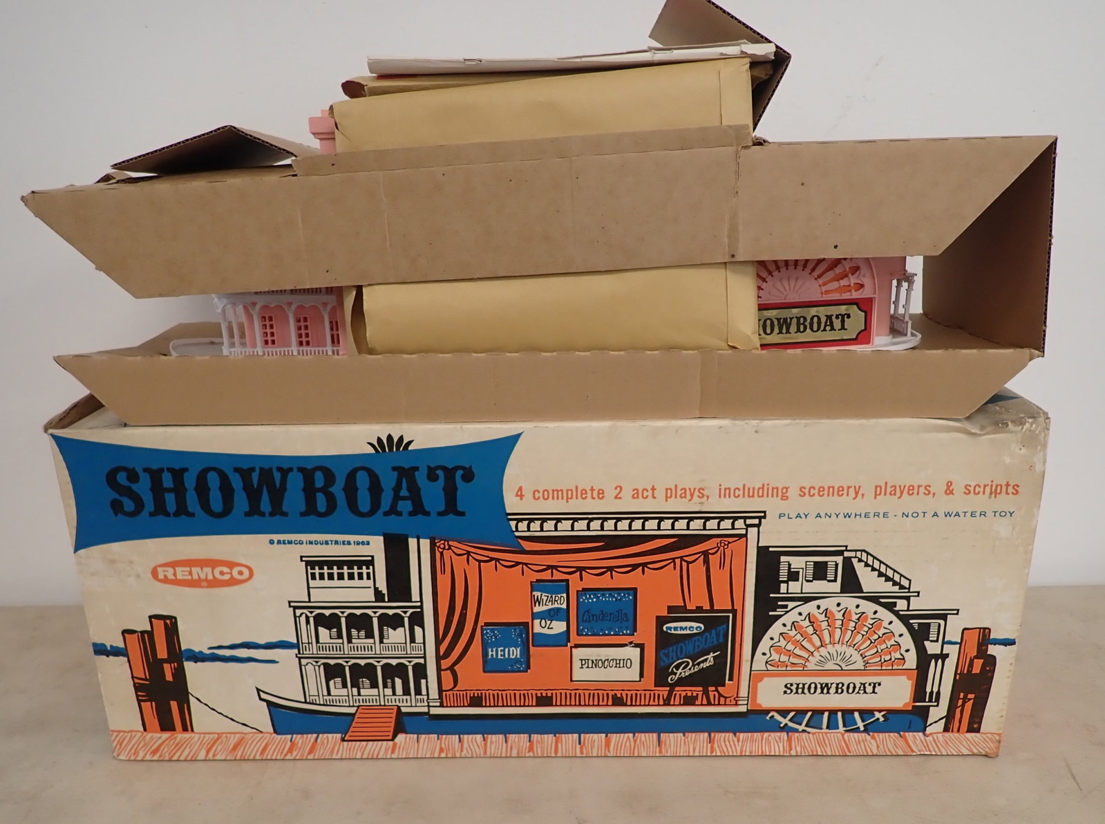 Remco Showboat Style No. 814: We do not guarantee it is complete. Shipping available ($35 handling charge, plus postage)