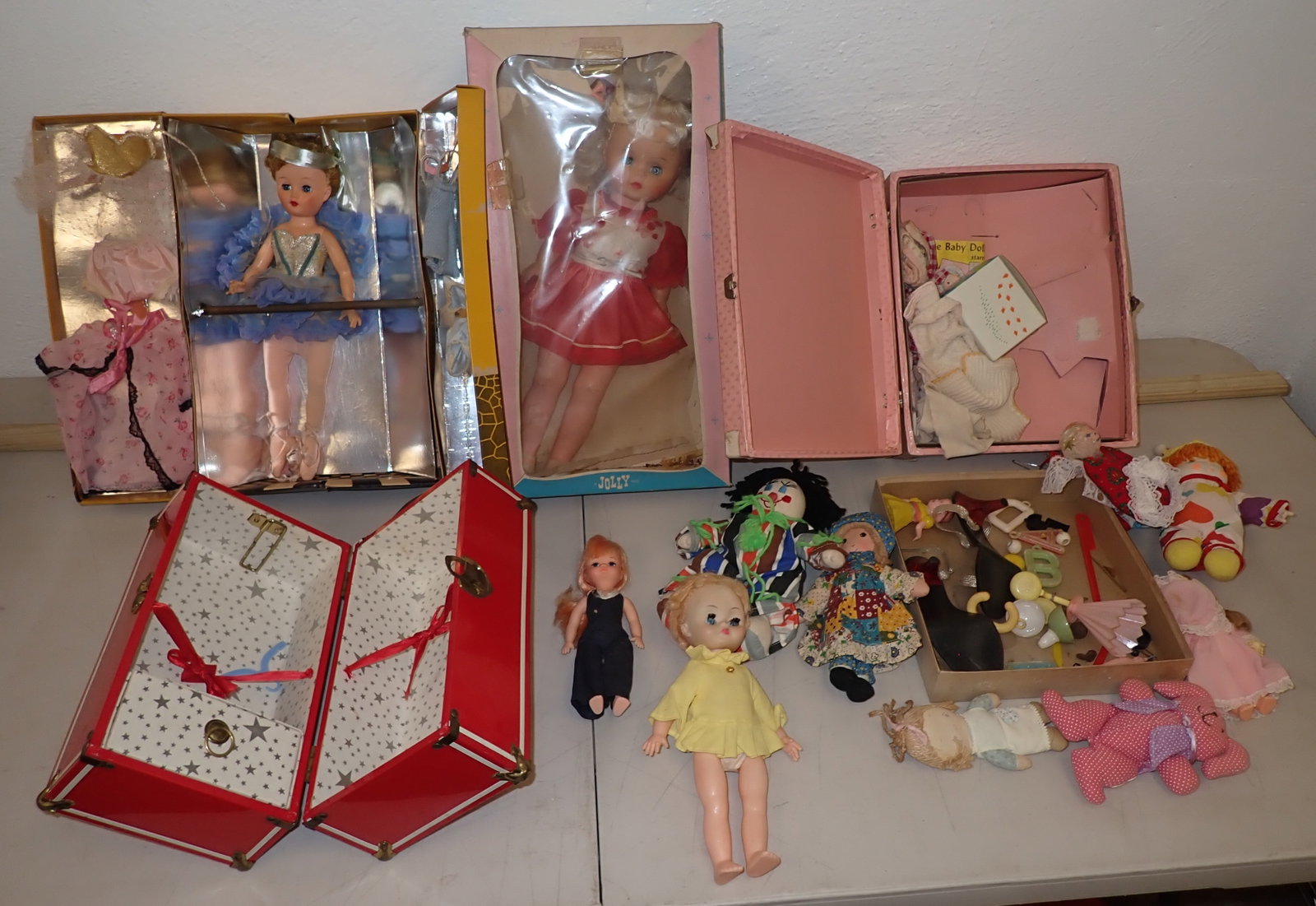 Dolls , Trunk, & Misc (1 of 6)
